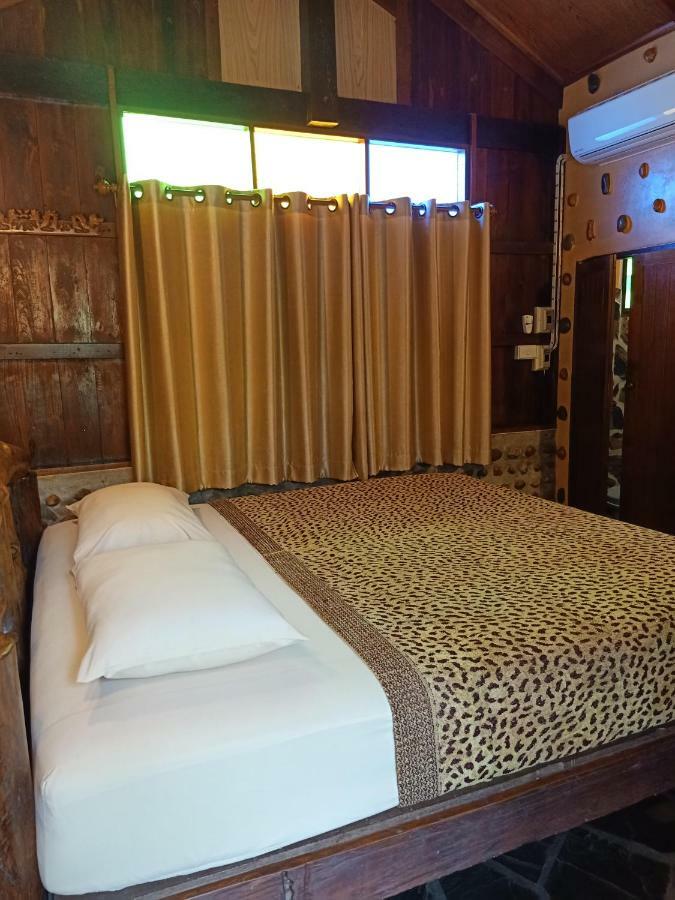 J&J Guesthouse Сукотаи Экстерьер фото